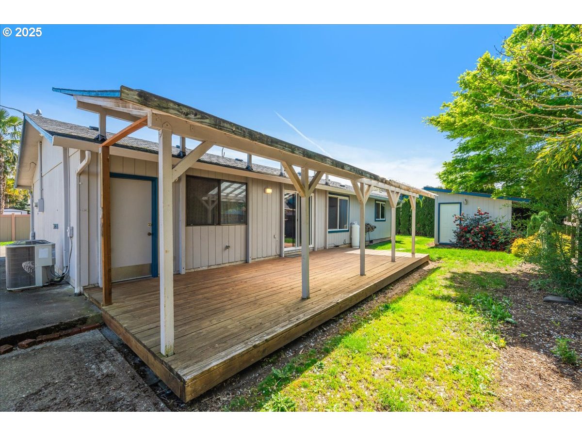 Molalla, Oregon 97038, United States, 2 Bedrooms Bedrooms, ,1 BathroomBathrooms,Residential,Pending,111212