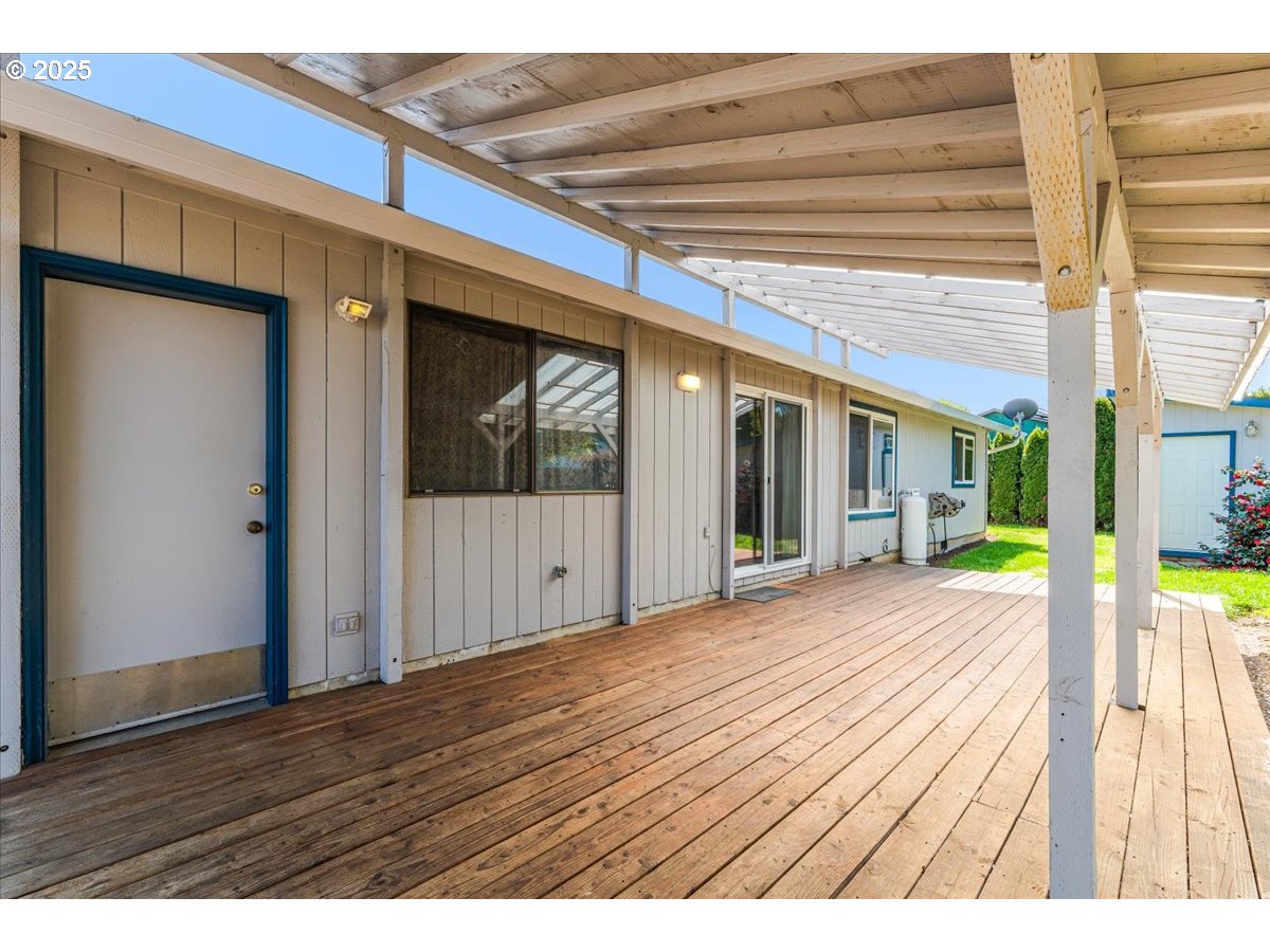 Molalla, Oregon 97038, United States, 2 Bedrooms Bedrooms, ,1 BathroomBathrooms,Residential,Pending,111212