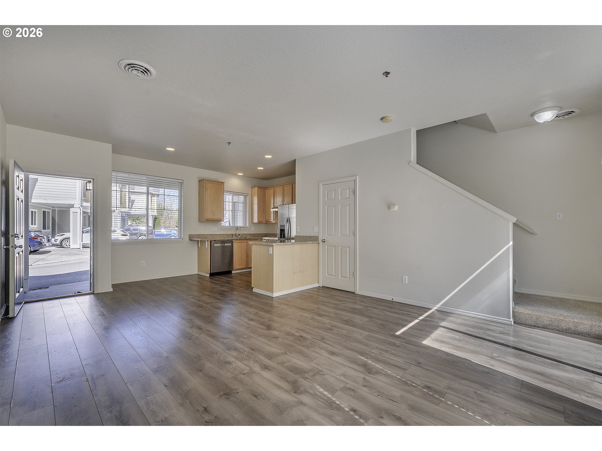 8662 NE HYDE PARK LN