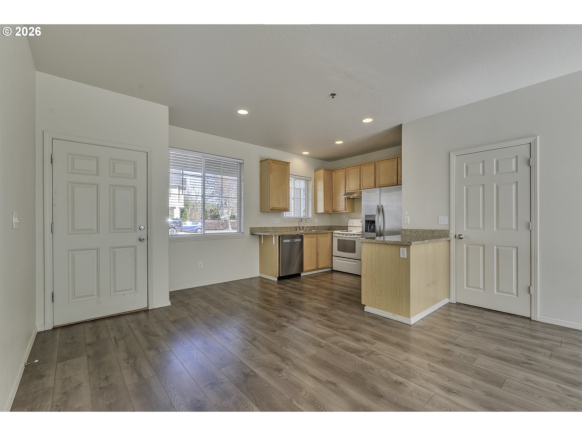 8662 NE HYDE PARK LN