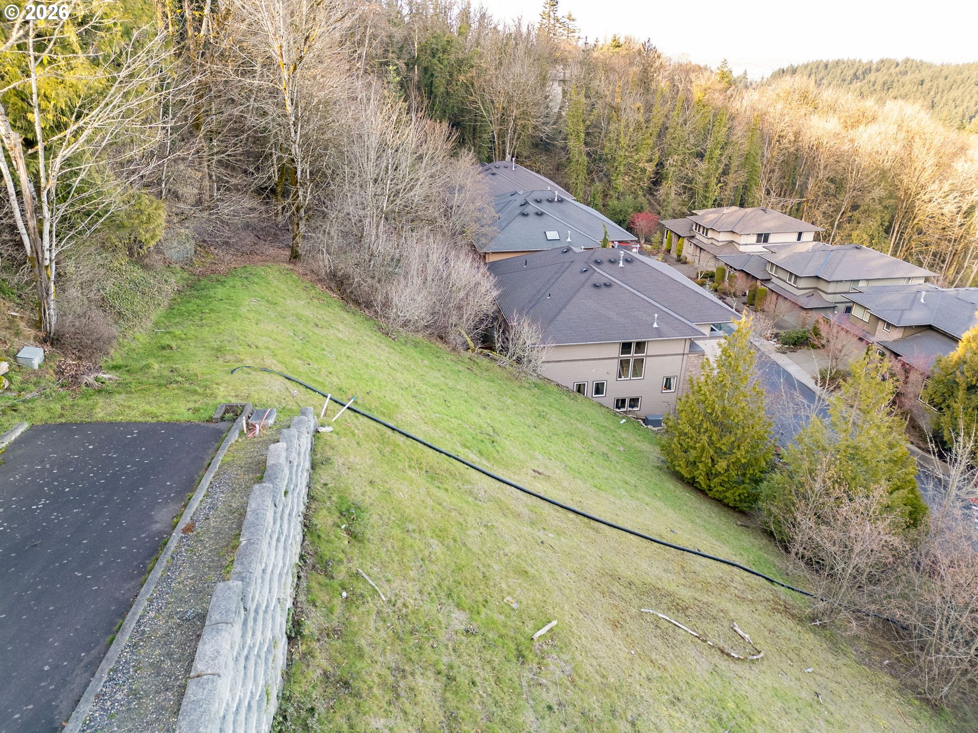 318 NW SKYLINE BLVD 6