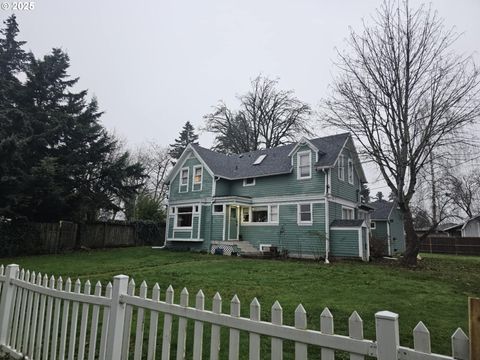 A home in Clackamas