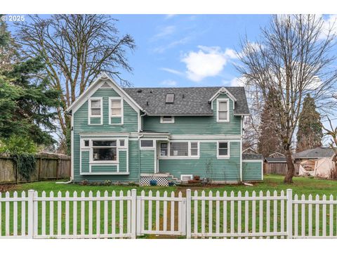 15745 SE MCKINLEY AVE Clackamas OR 97015