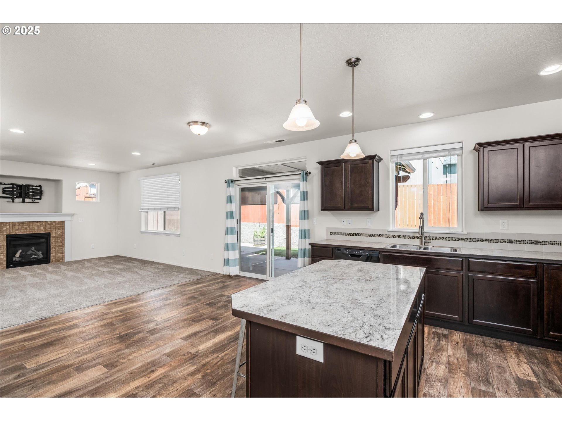 1051 S 54TH ST