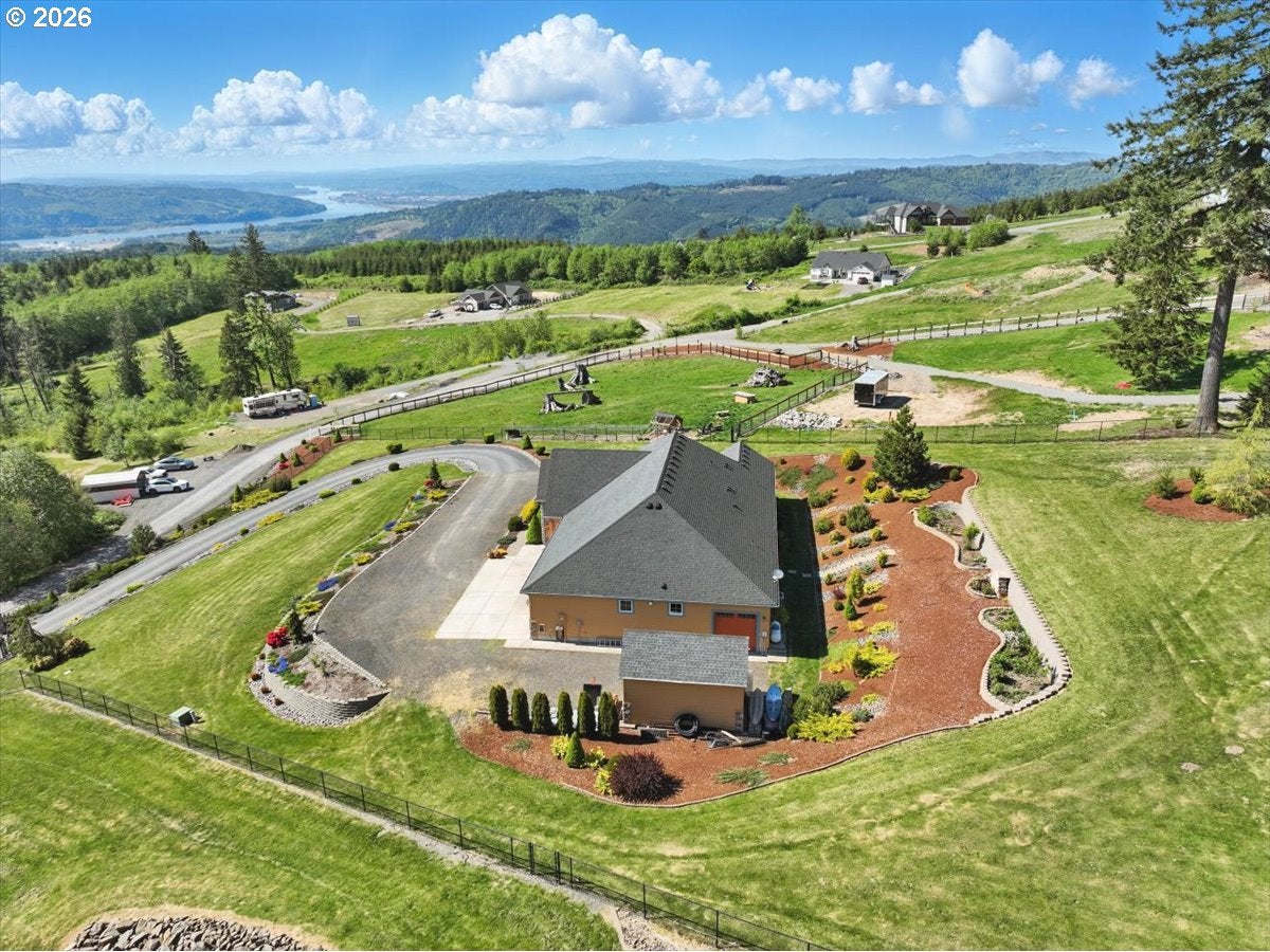 204 POWDER HILL DR