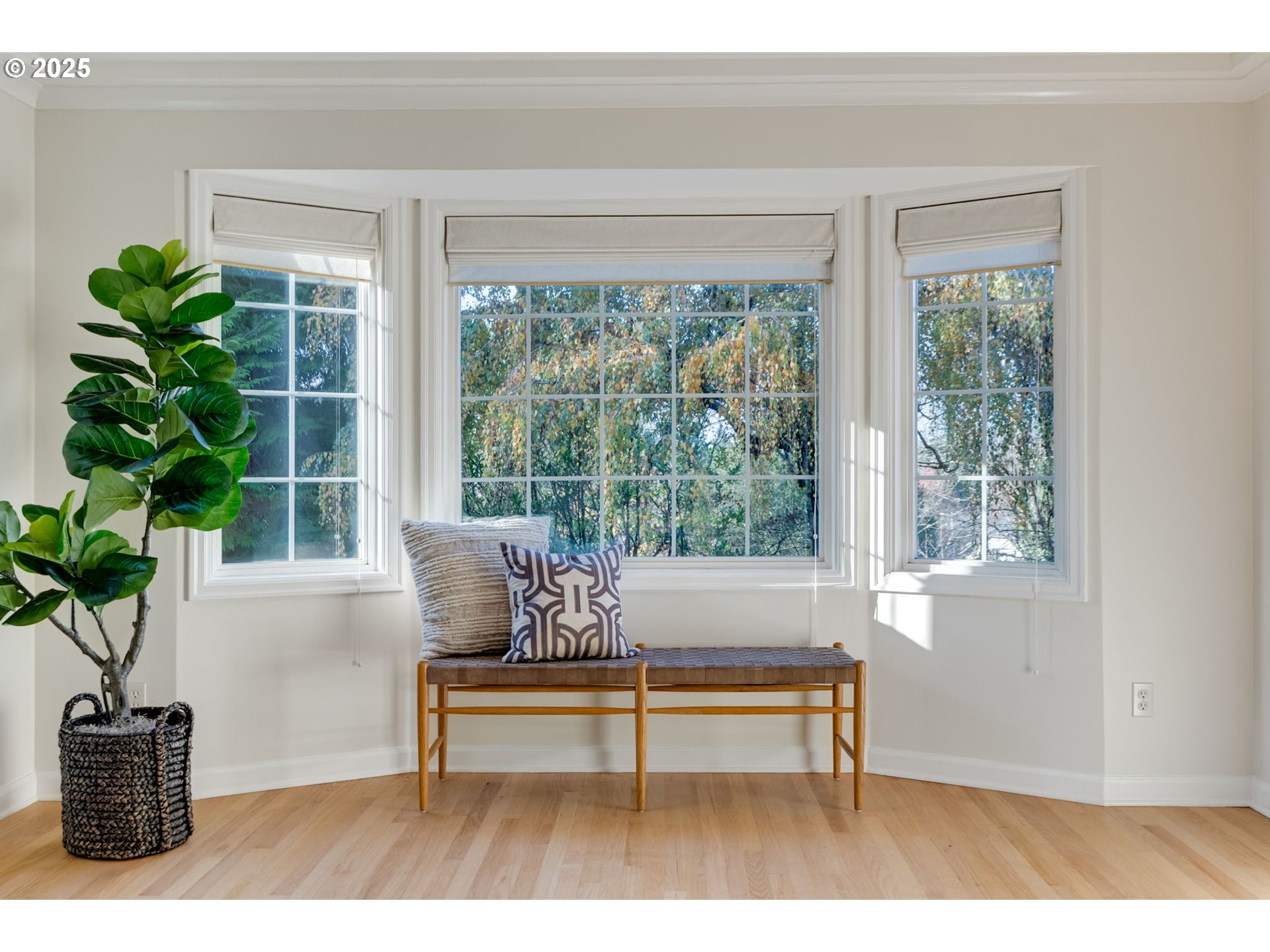 205 NE BILLINGHER DR