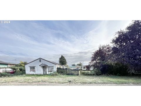 1314 BOTHWICK ST Myrtle Point OR 97458