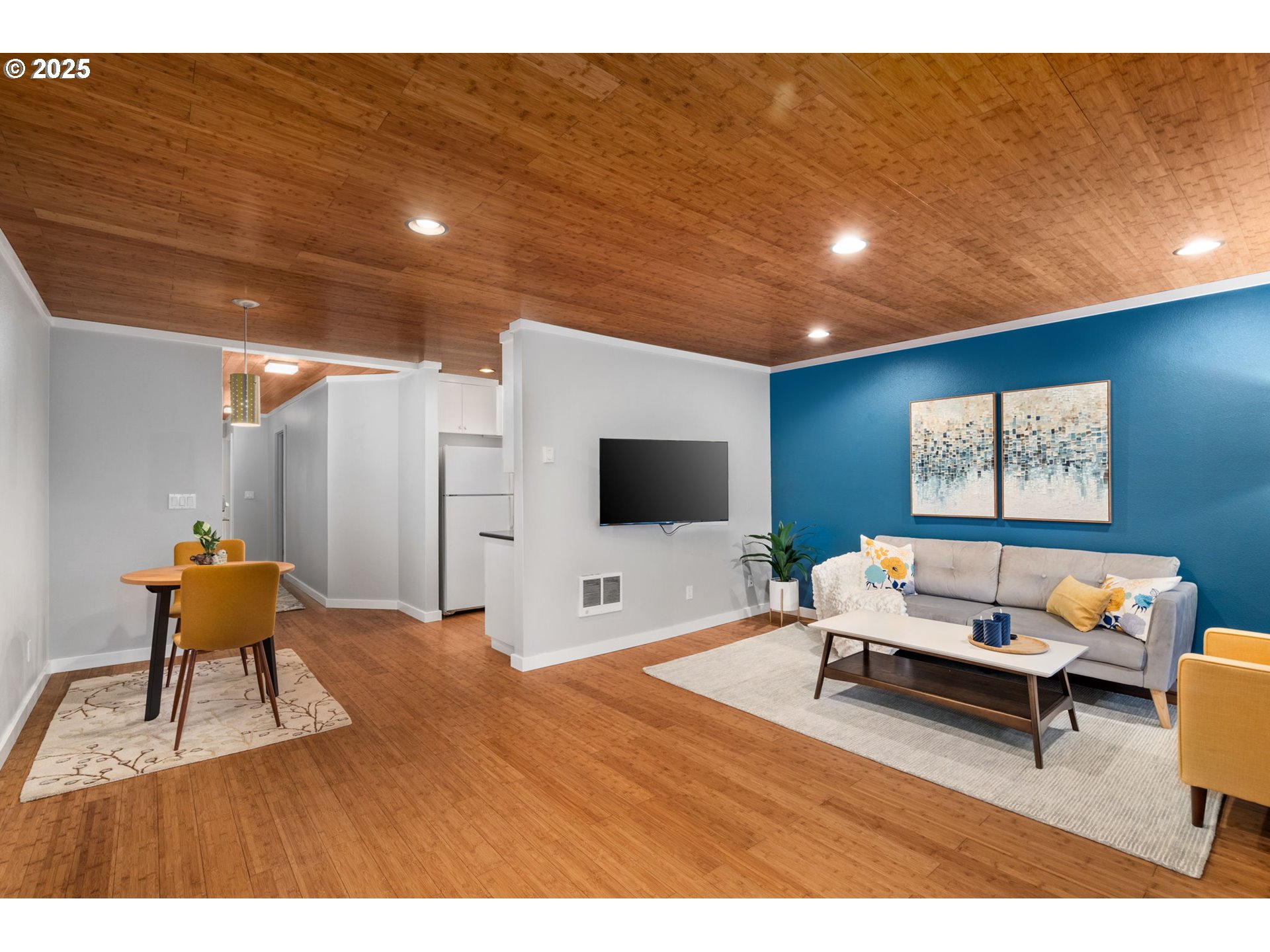 5715 NE SACRAMENTO ST 11