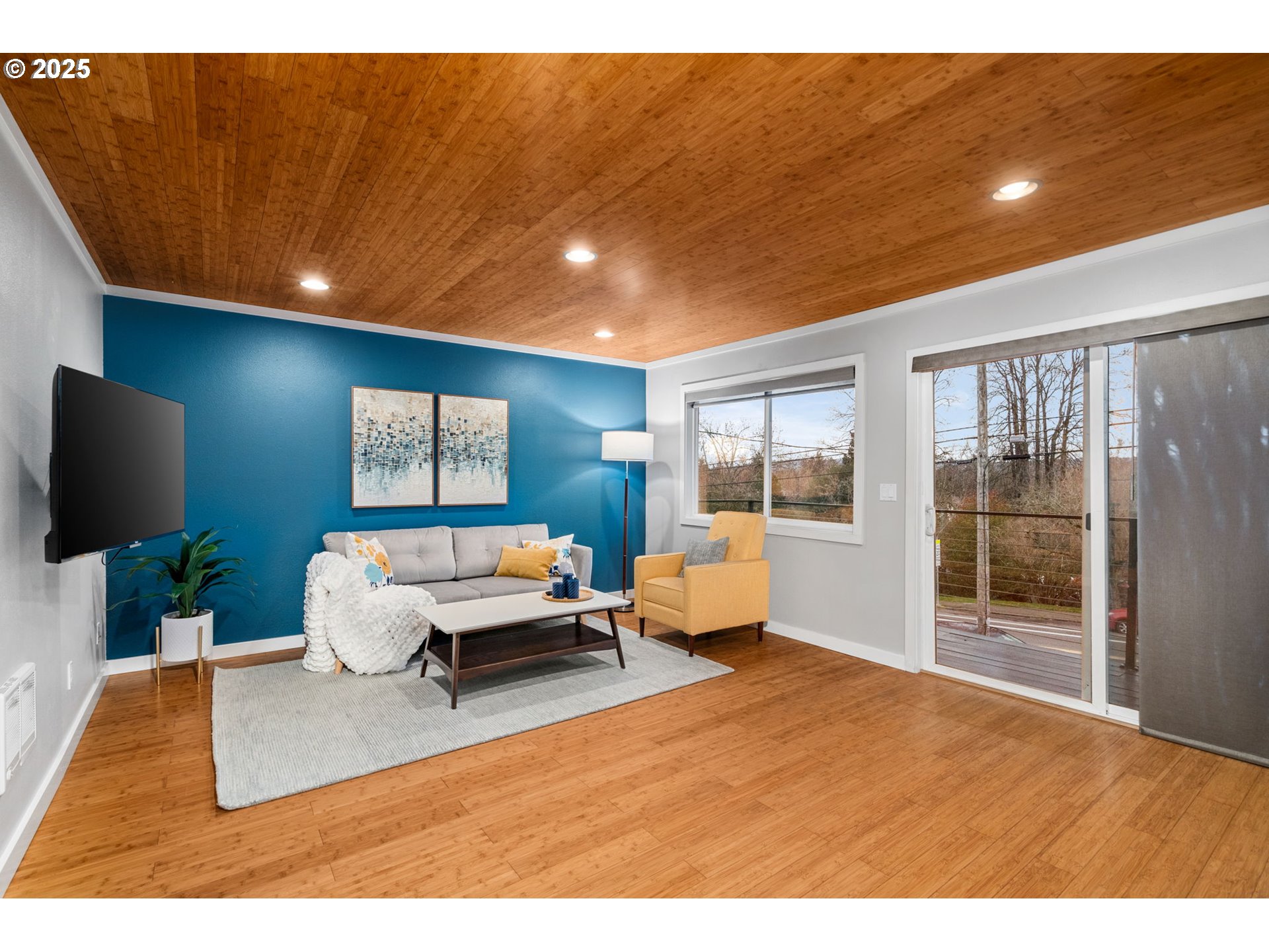 5715 NE SACRAMENTO ST 11