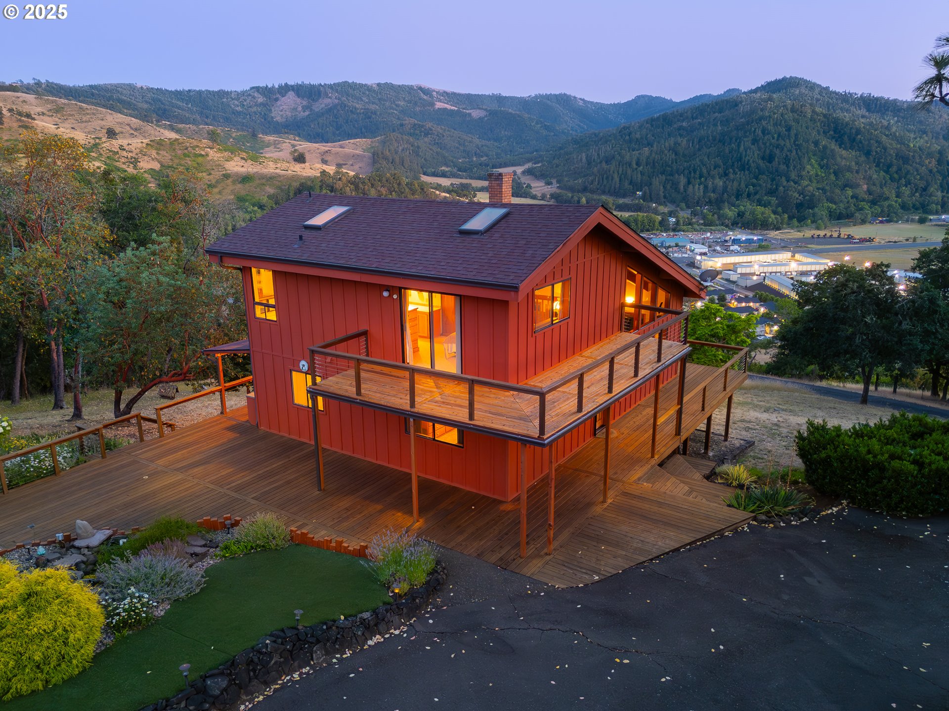3932 N UMPQUA HWY