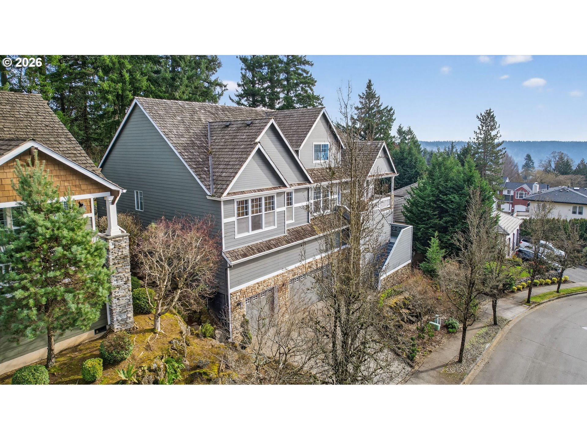 2311 FALCON DR