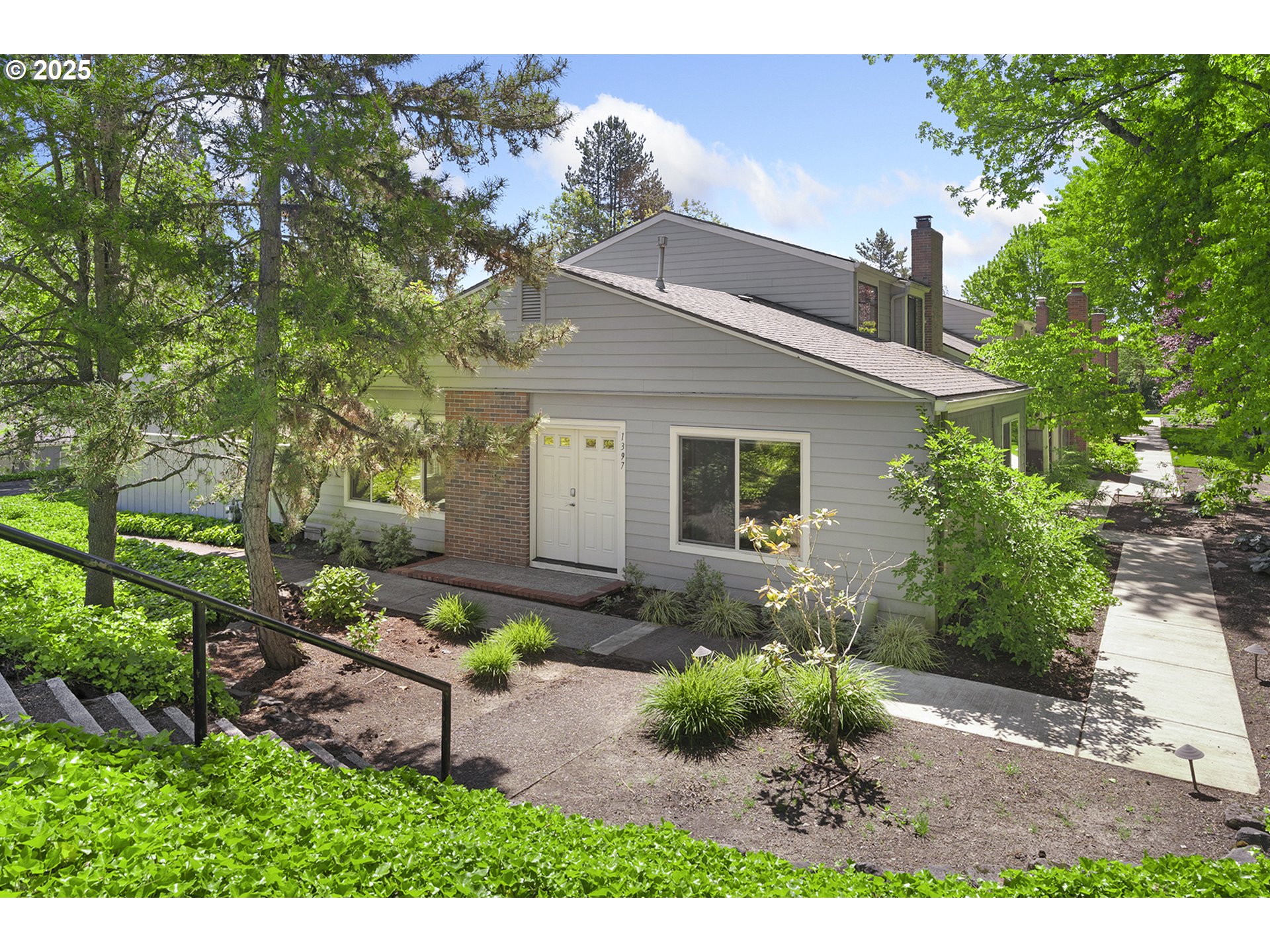 1397 BONNIEBRAE DR