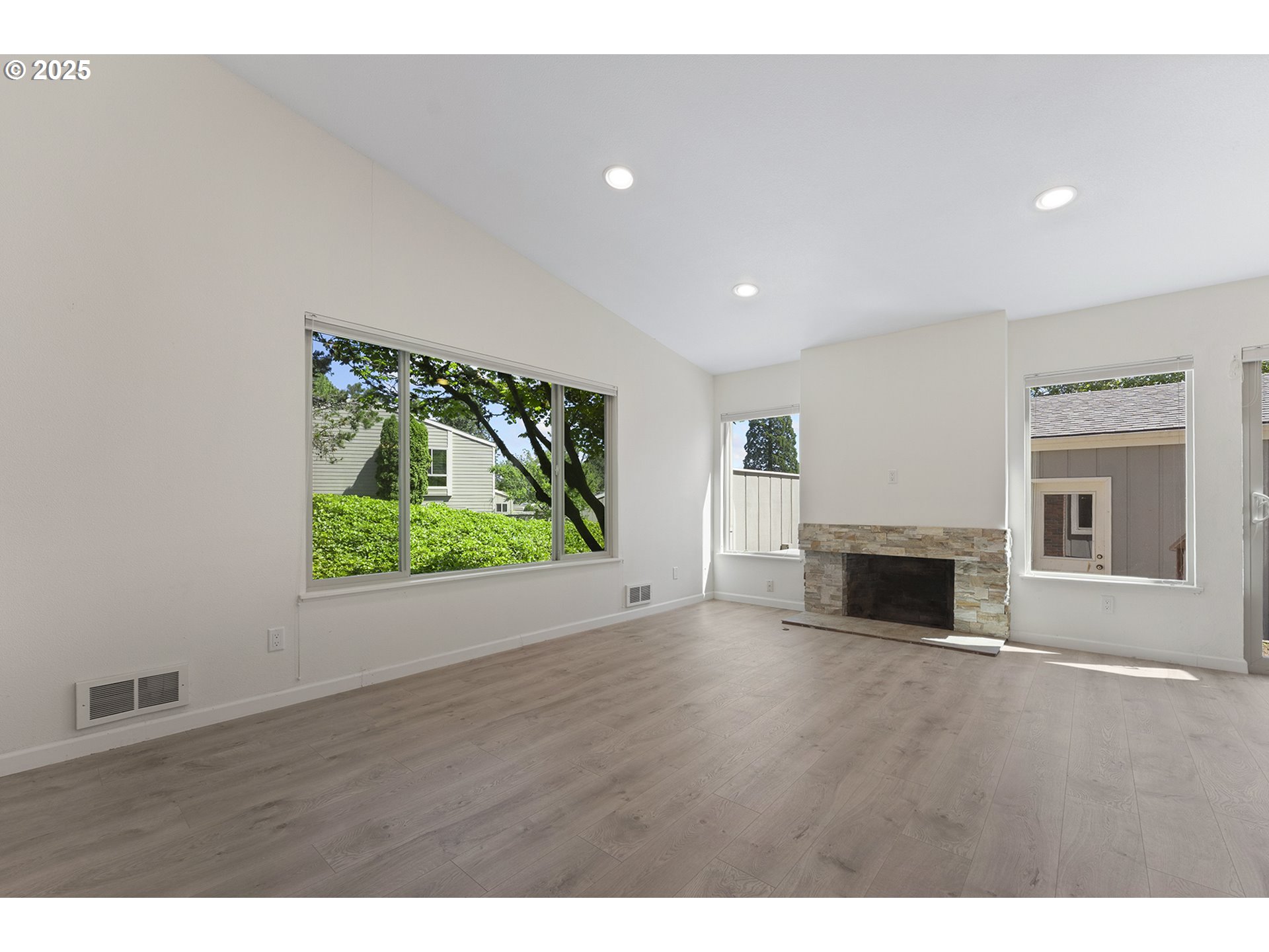 1397 BONNIEBRAE DR
