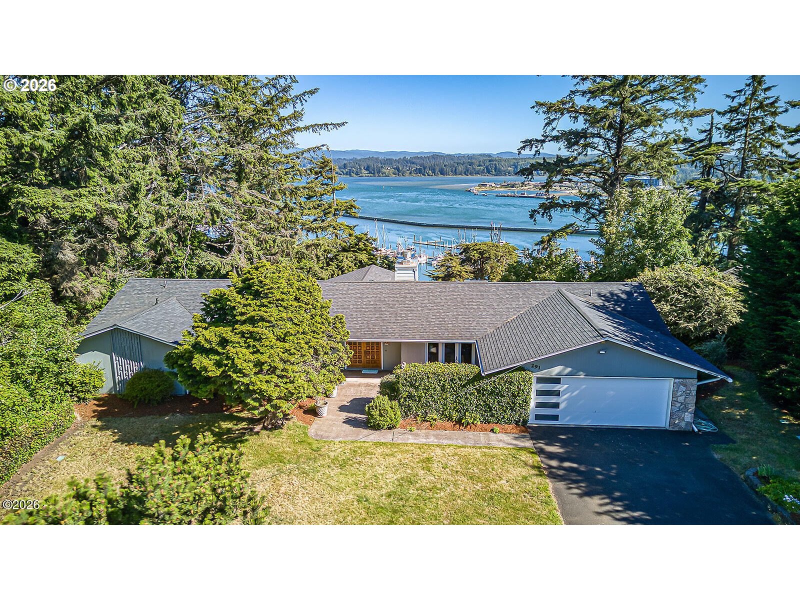 291 SE PENTER LN