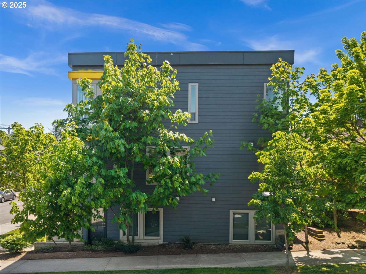 8057 SE 19TH AVE