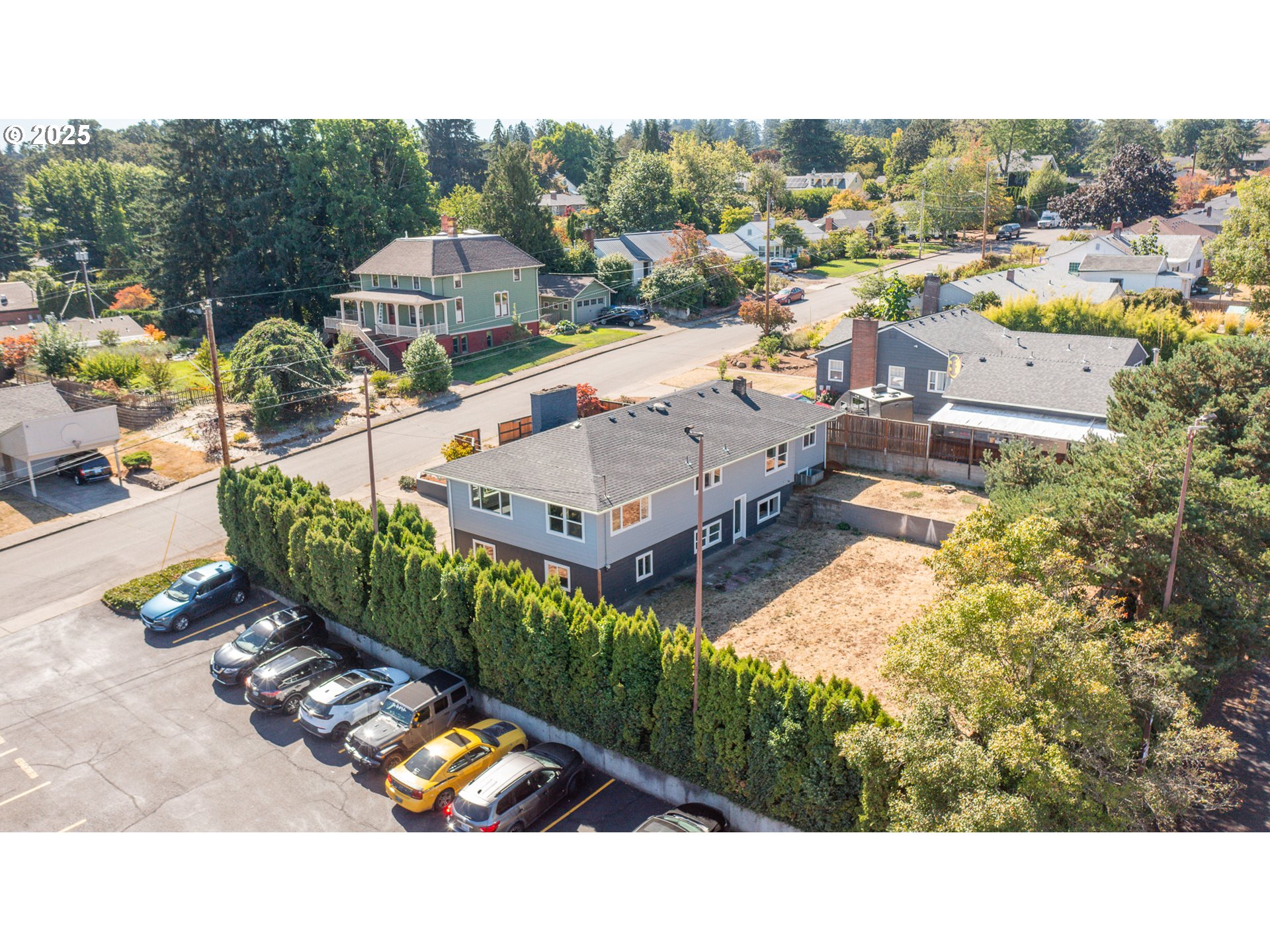 Salem, Oregon 97302, United States, 6 Bedrooms Bedrooms, ,2 BathroomsBathrooms,Residential,Pending,211624