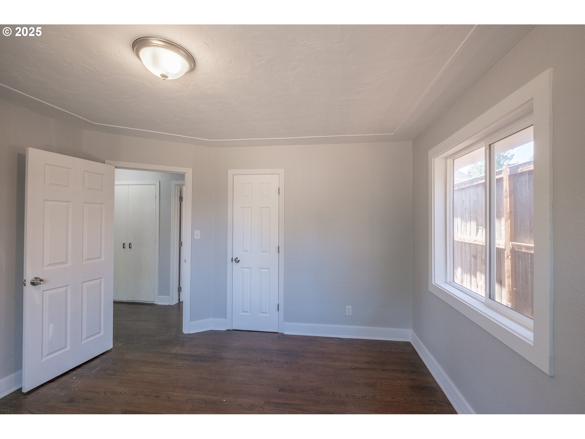 Salem, Oregon 97302, United States, 6 Bedrooms Bedrooms, ,2 BathroomsBathrooms,Residential,Pending,211624