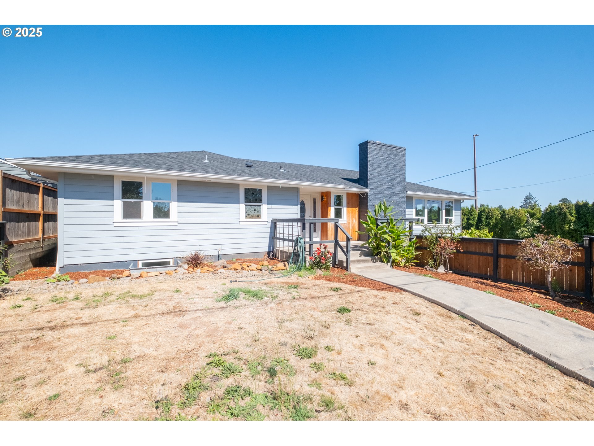 Salem, Oregon 97302, United States, 6 Bedrooms Bedrooms, ,2 BathroomsBathrooms,Residential,Pending,211624