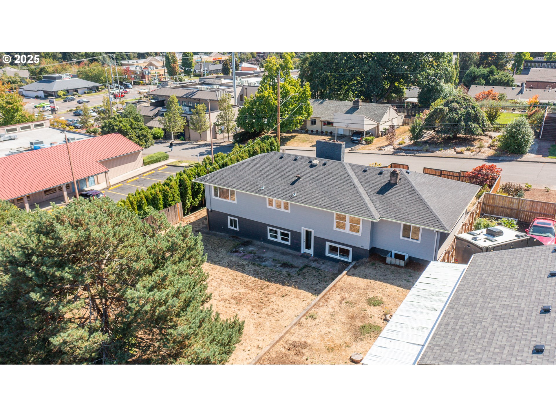 Salem, Oregon 97302, United States, 6 Bedrooms Bedrooms, ,2 BathroomsBathrooms,Residential,Pending,211624