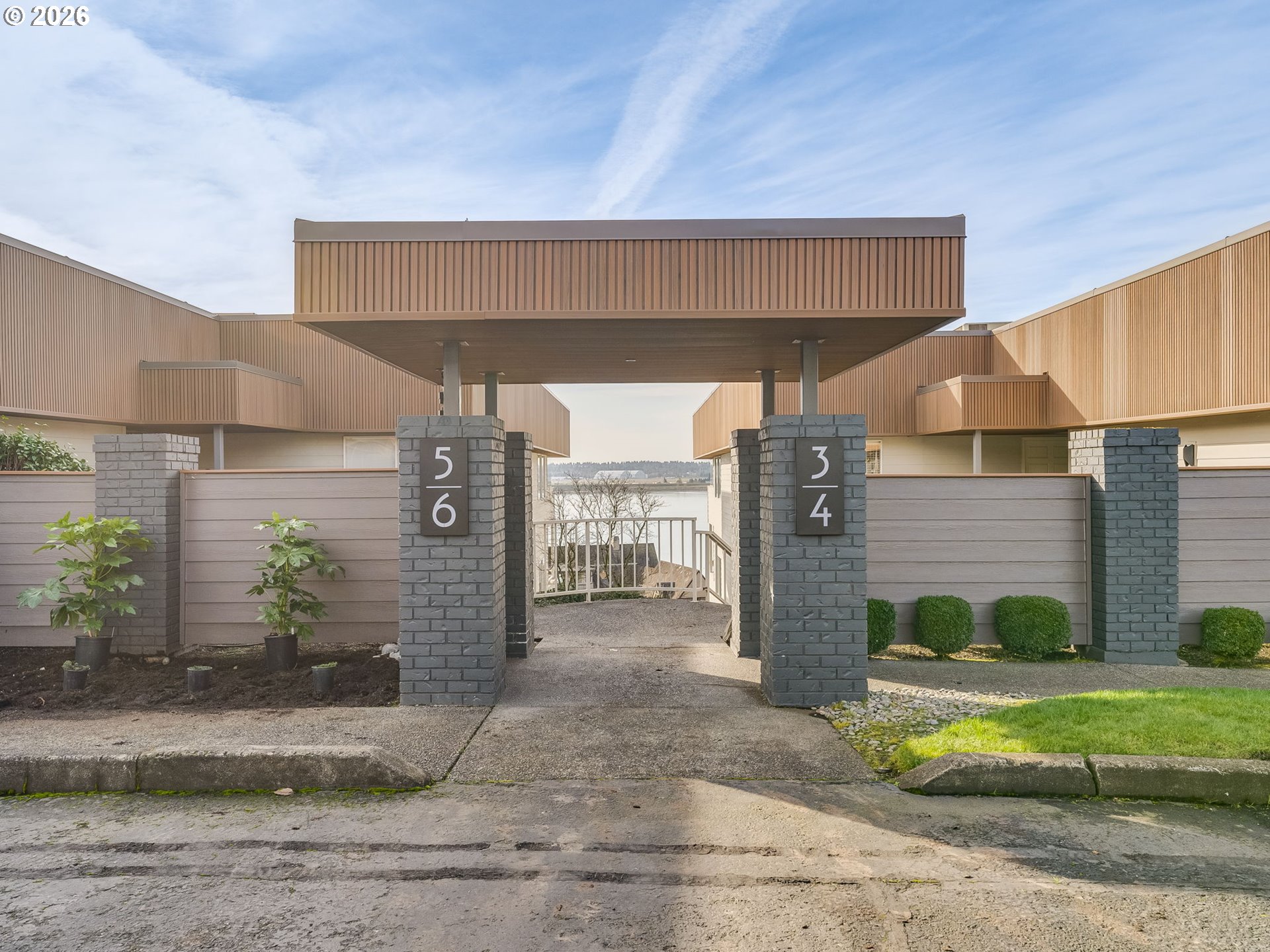 6903 SE RIVERSIDE DR 3