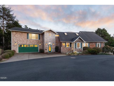 1004 SW 10th Place Lincoln City OR 97367