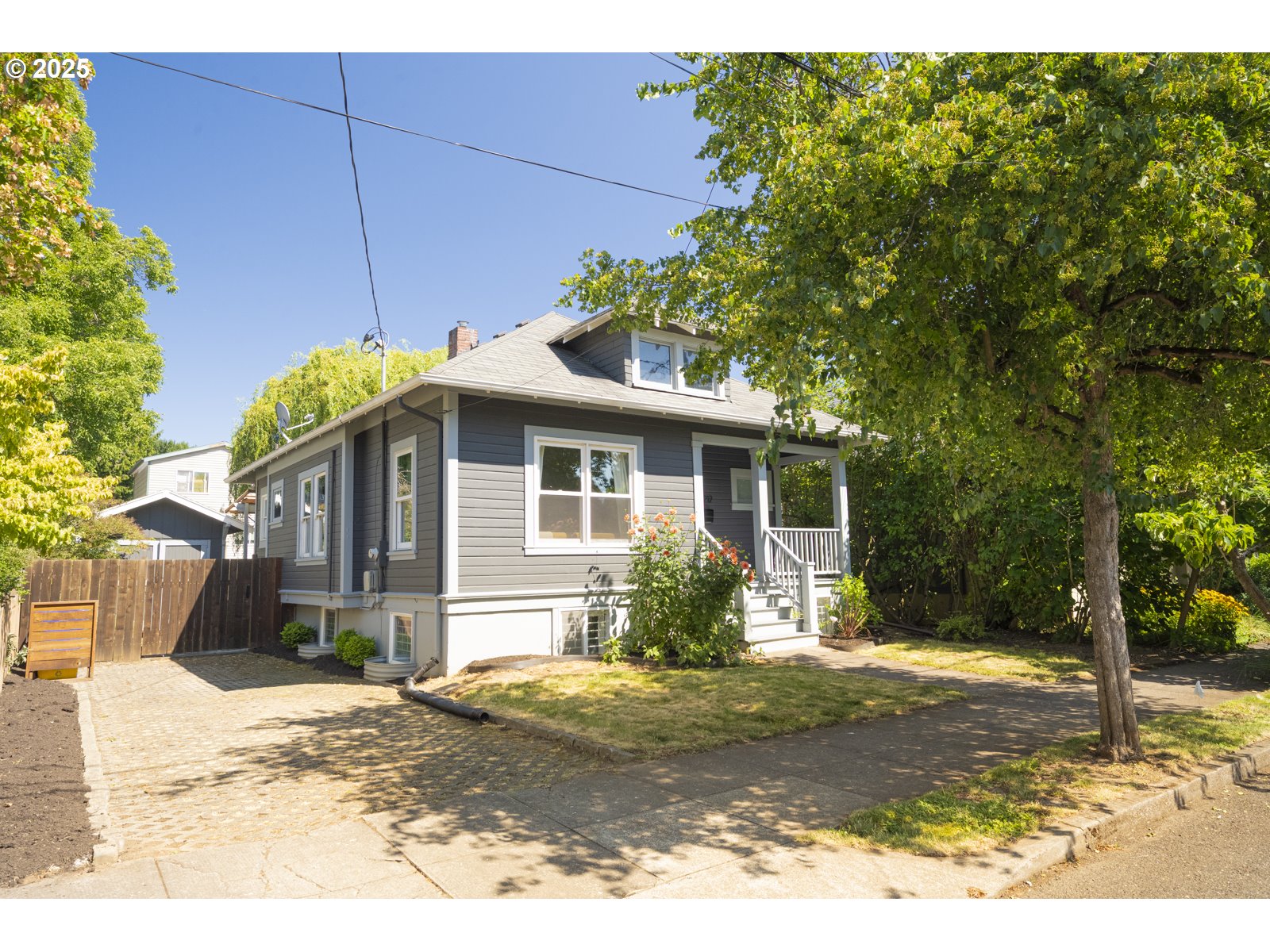 4212 NE 7TH AVE