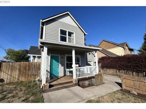 A home in Newberg