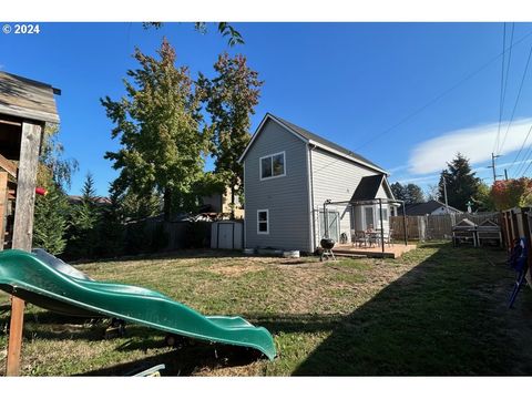 A home in Newberg