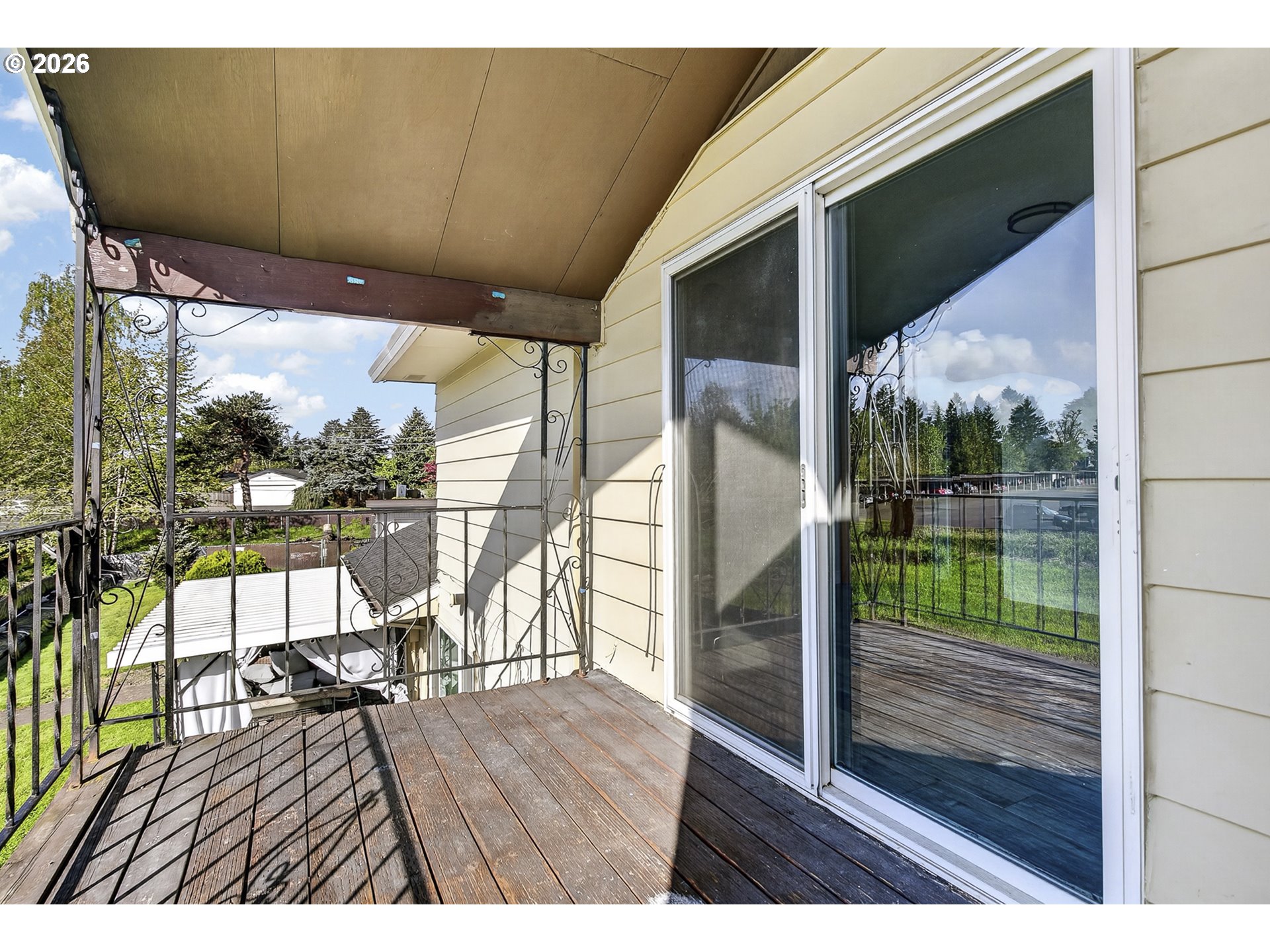 1702 NE HOGAN DR