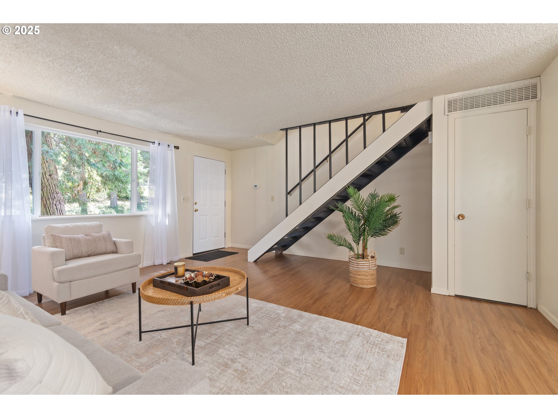 681 PRINCESS AVE