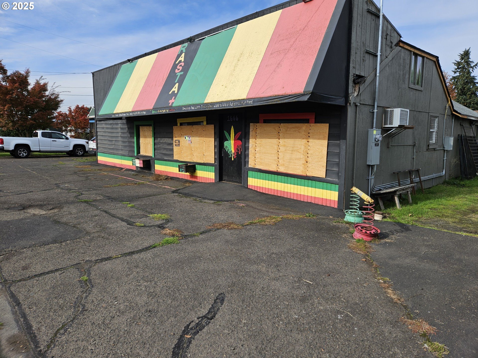 Photo 1 of 1 — 1666 MAIN ST, Springfield, OR 97477