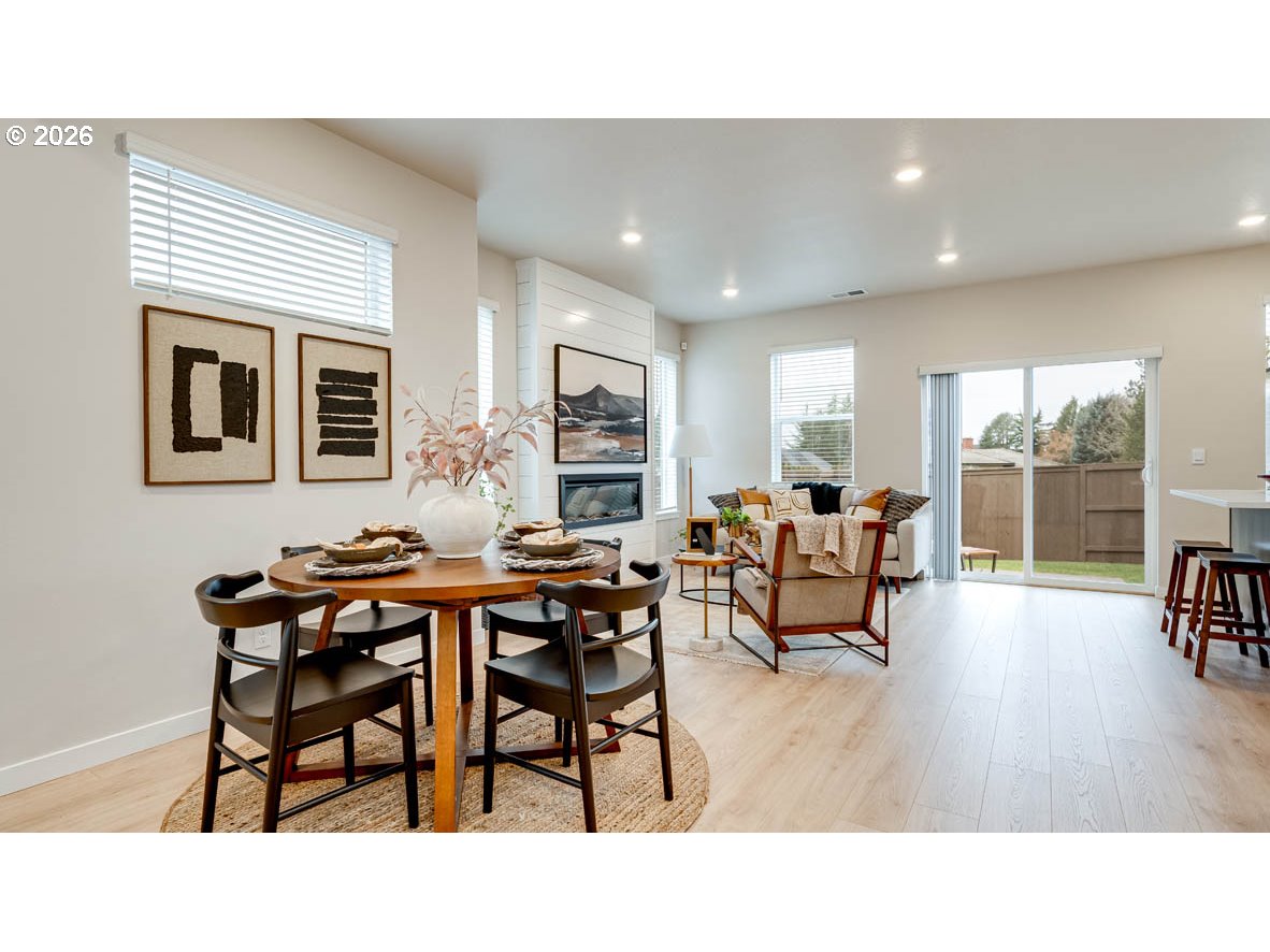 3577 SW Eleven Mile AVE