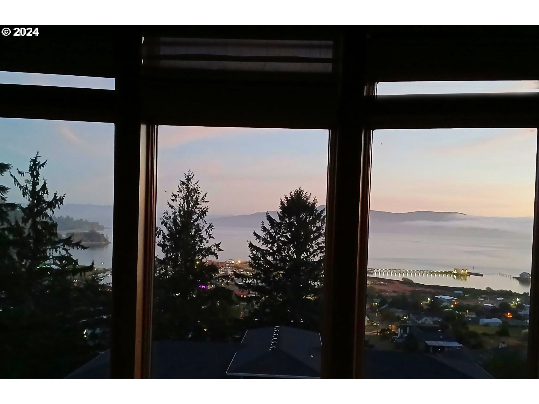 Garibaldi, Oregon 97118, United States, 4 Bedrooms Bedrooms, ,3 BathroomsBathrooms,Residential,Active,50254