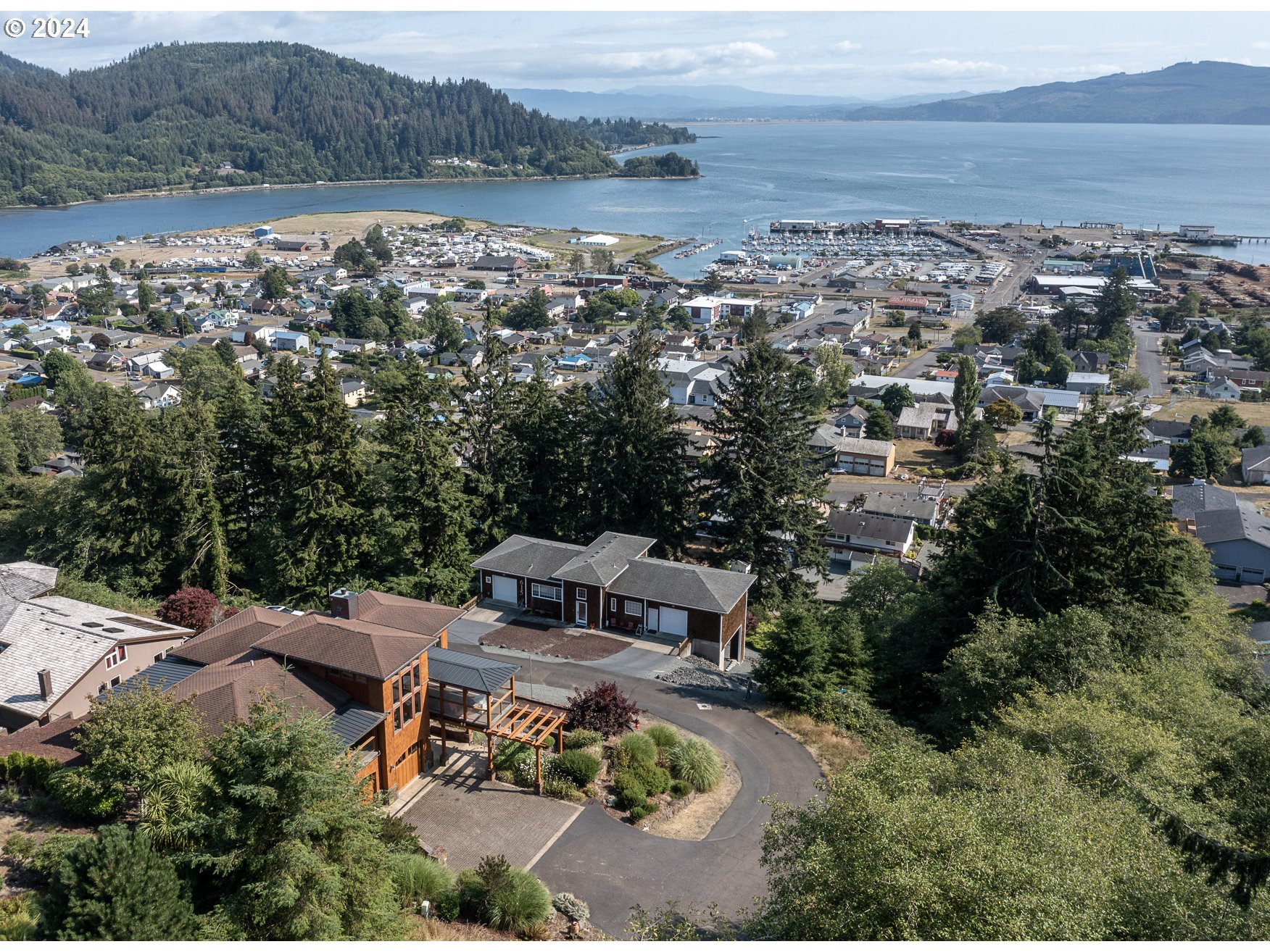 Garibaldi, Oregon 97118, United States, 4 Bedrooms Bedrooms, ,3 BathroomsBathrooms,Residential,Active,50254