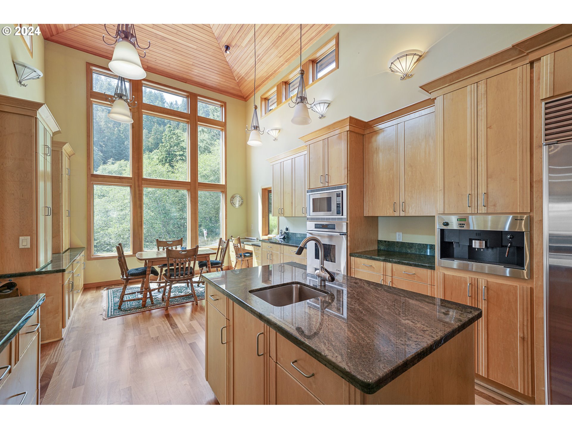 Garibaldi, Oregon 97118, United States, 4 Bedrooms Bedrooms, ,3 BathroomsBathrooms,Residential,Active,50254