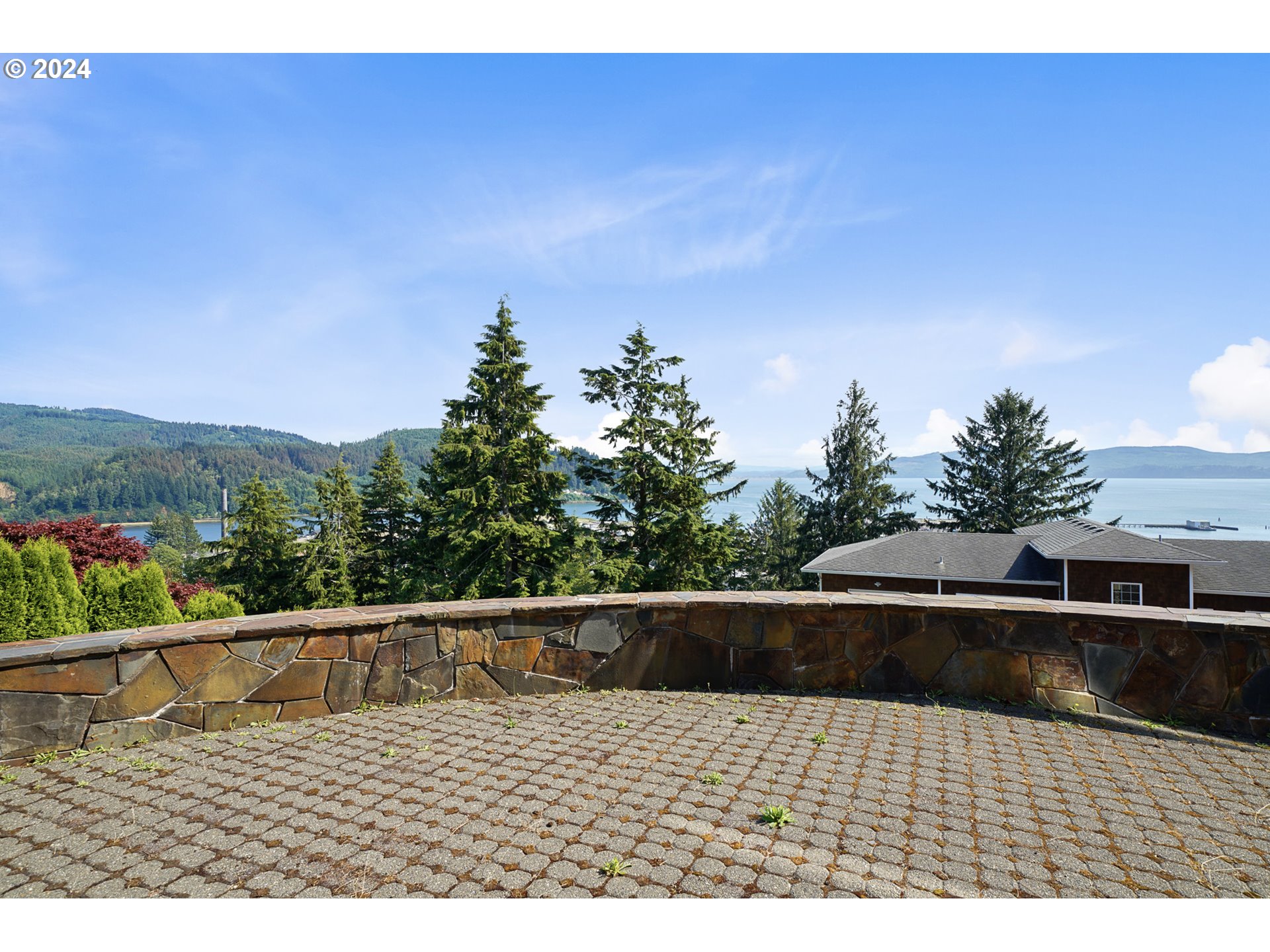 Garibaldi, Oregon 97118, United States, 4 Bedrooms Bedrooms, ,3 BathroomsBathrooms,Residential,Active,50254