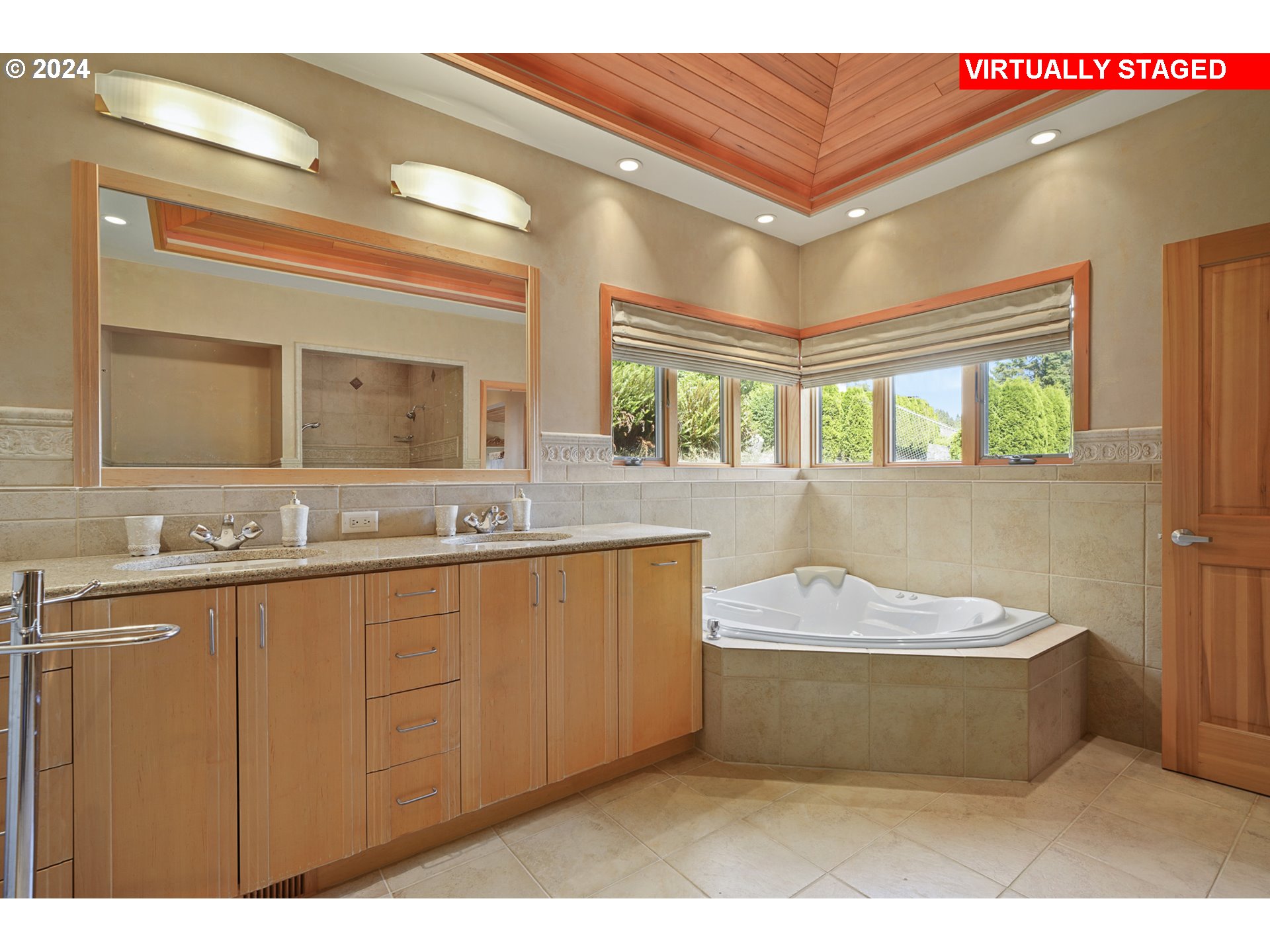 Garibaldi, Oregon 97118, United States, 4 Bedrooms Bedrooms, ,3 BathroomsBathrooms,Residential,Active,50254