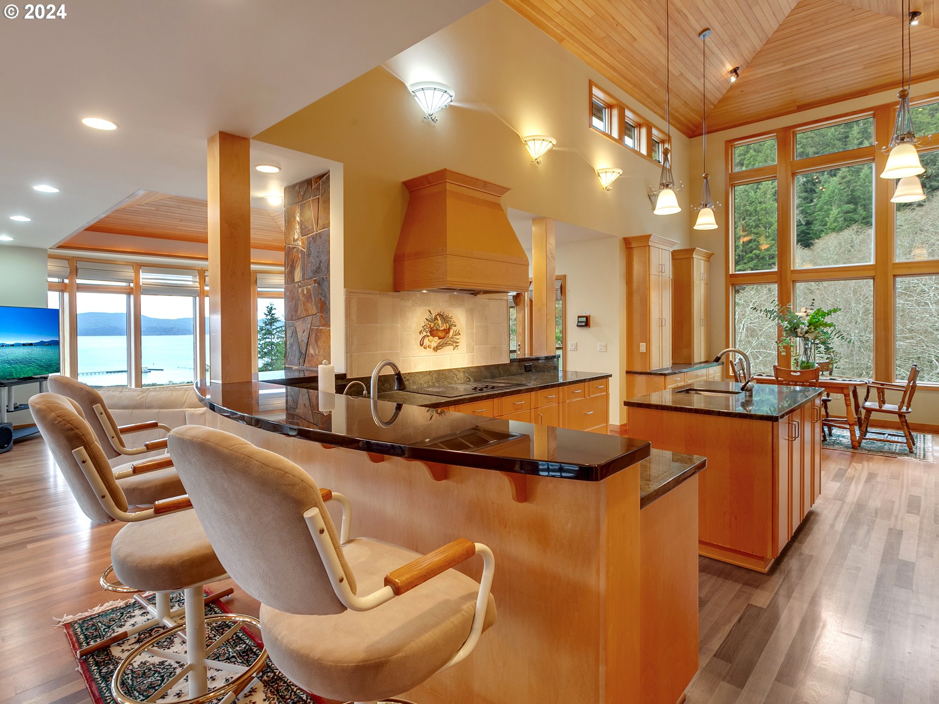 Garibaldi, Oregon 97118, United States, 4 Bedrooms Bedrooms, ,3 BathroomsBathrooms,Residential,Active,50254