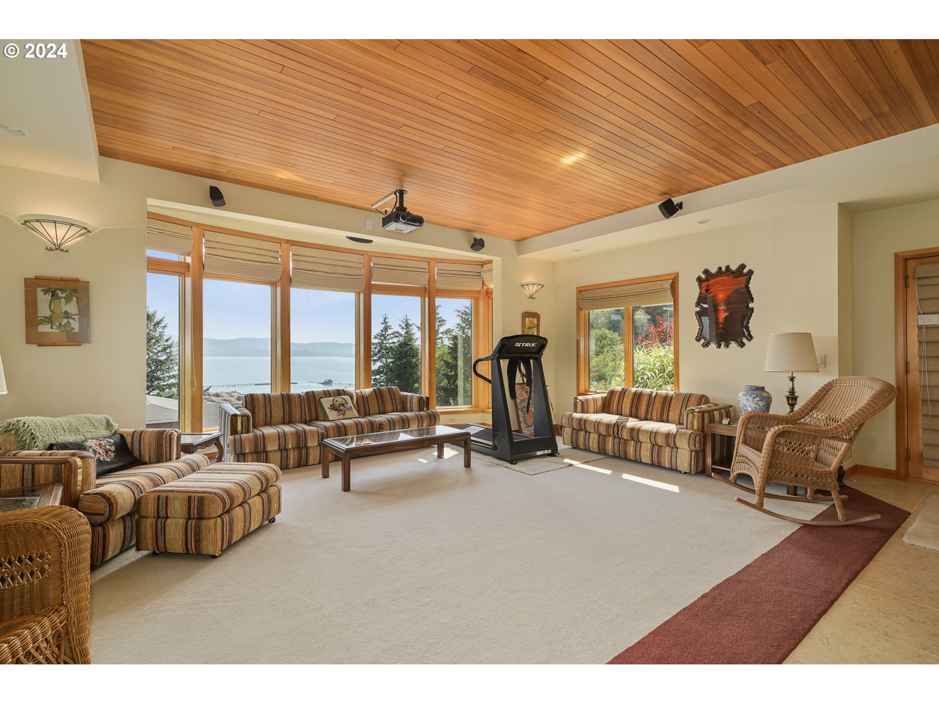 Garibaldi, Oregon 97118, United States, 4 Bedrooms Bedrooms, ,3 BathroomsBathrooms,Residential,Active,50254