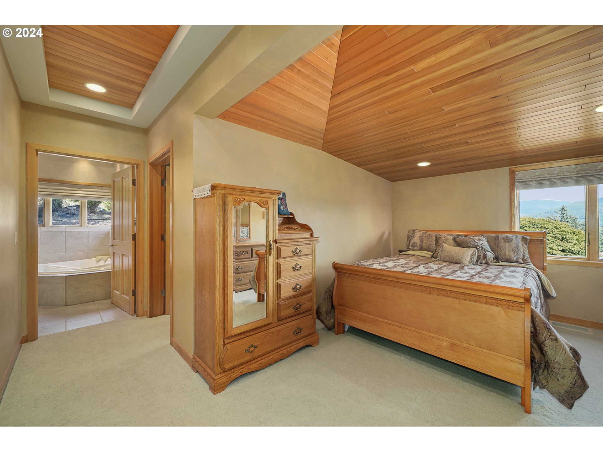 Garibaldi, Oregon 97118, United States, 4 Bedrooms Bedrooms, ,3 BathroomsBathrooms,Residential,Active,50254