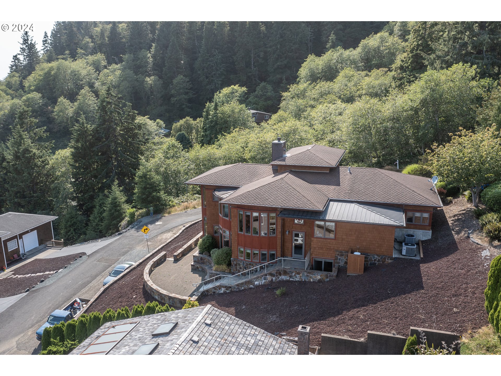 Garibaldi, Oregon 97118, United States, 4 Bedrooms Bedrooms, ,3 BathroomsBathrooms,Residential,Active,50254