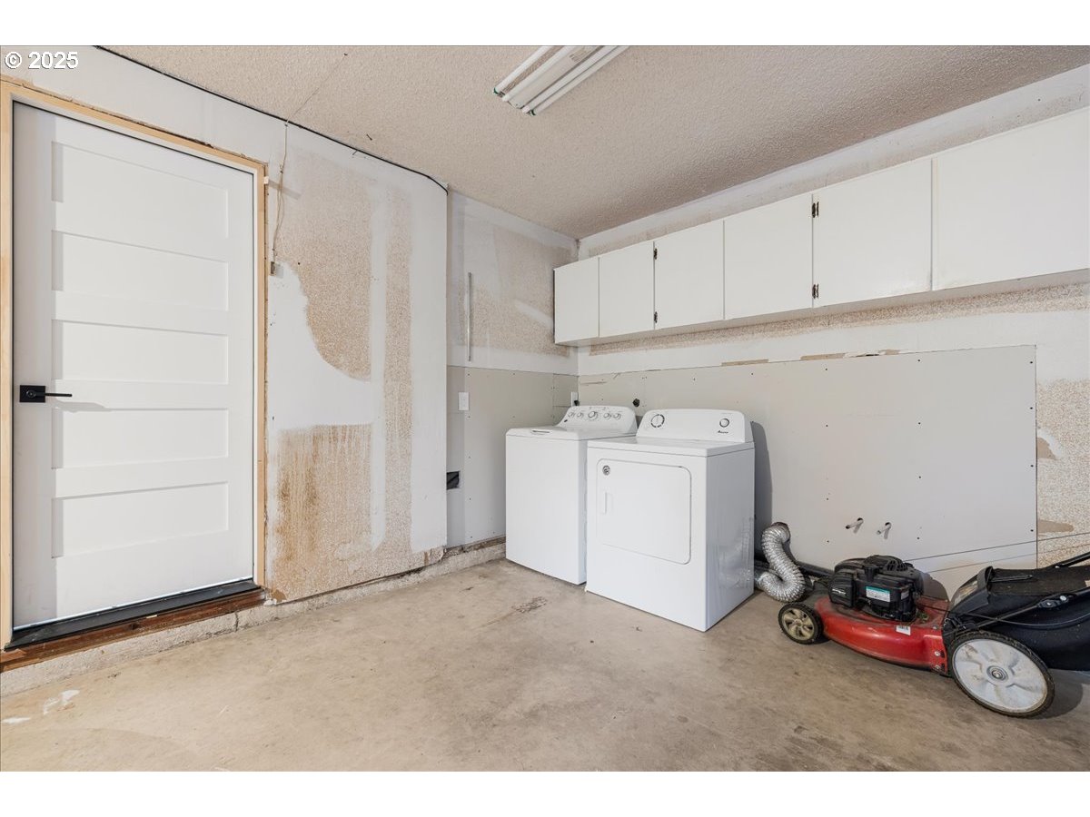 Aloha, Oregon 97078, United States, 3 Bedrooms Bedrooms, ,2 BathroomsBathrooms,Residential,Active,163390