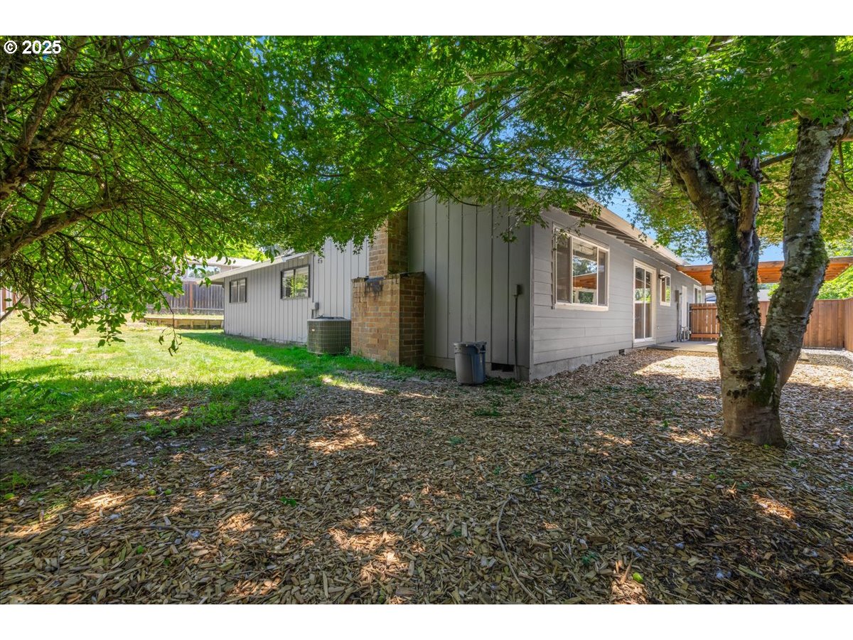 Aloha, Oregon 97078, United States, 3 Bedrooms Bedrooms, ,2 BathroomsBathrooms,Residential,Active,163390