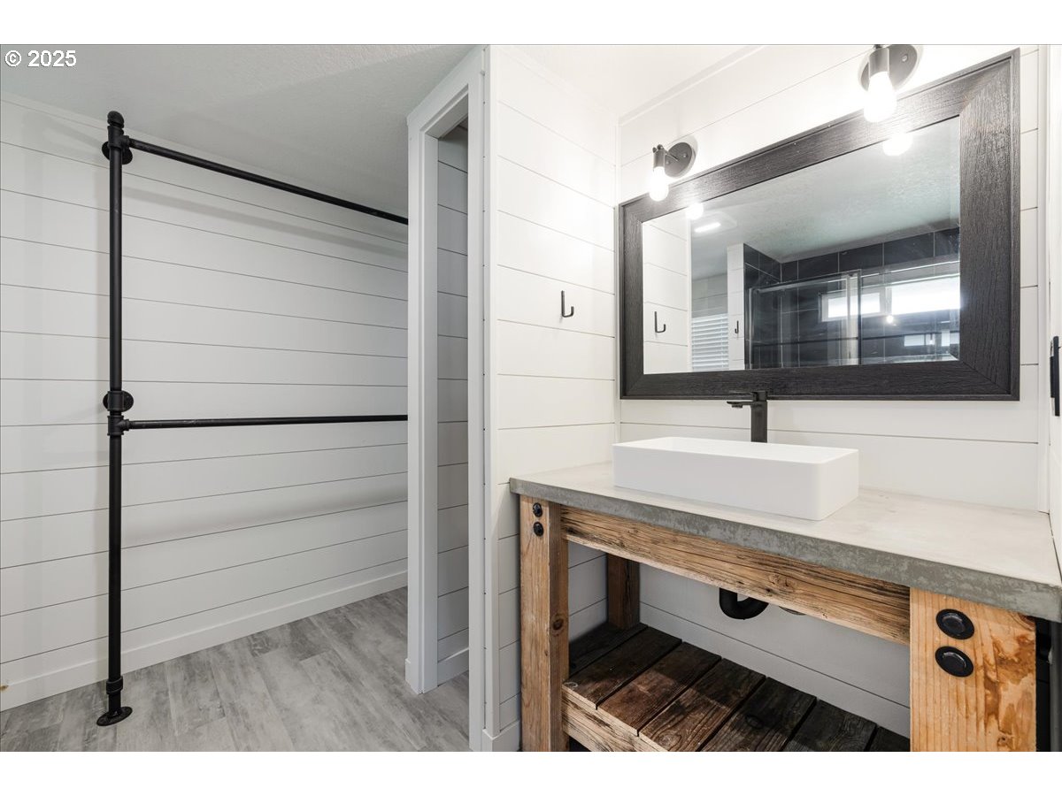 Aloha, Oregon 97078, United States, 3 Bedrooms Bedrooms, ,2 BathroomsBathrooms,Residential,Active,163390