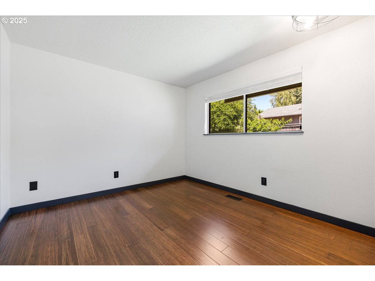 Aloha, Oregon 97078, United States, 3 Bedrooms Bedrooms, ,2 BathroomsBathrooms,Residential,Active,163390