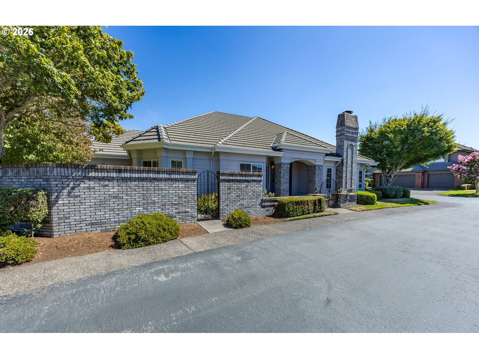 3279 Lakemont DR