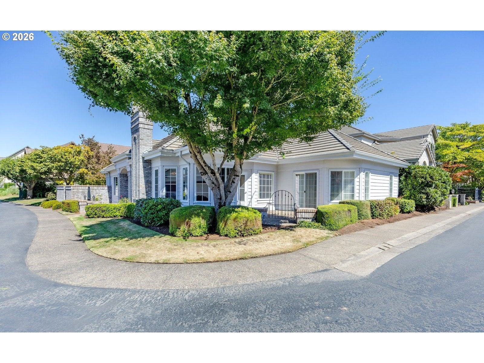3279 Lakemont DR