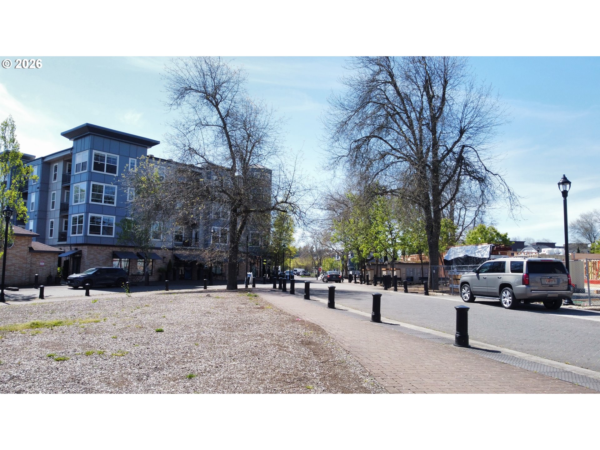 28860 SW VILLEBOIS DR N