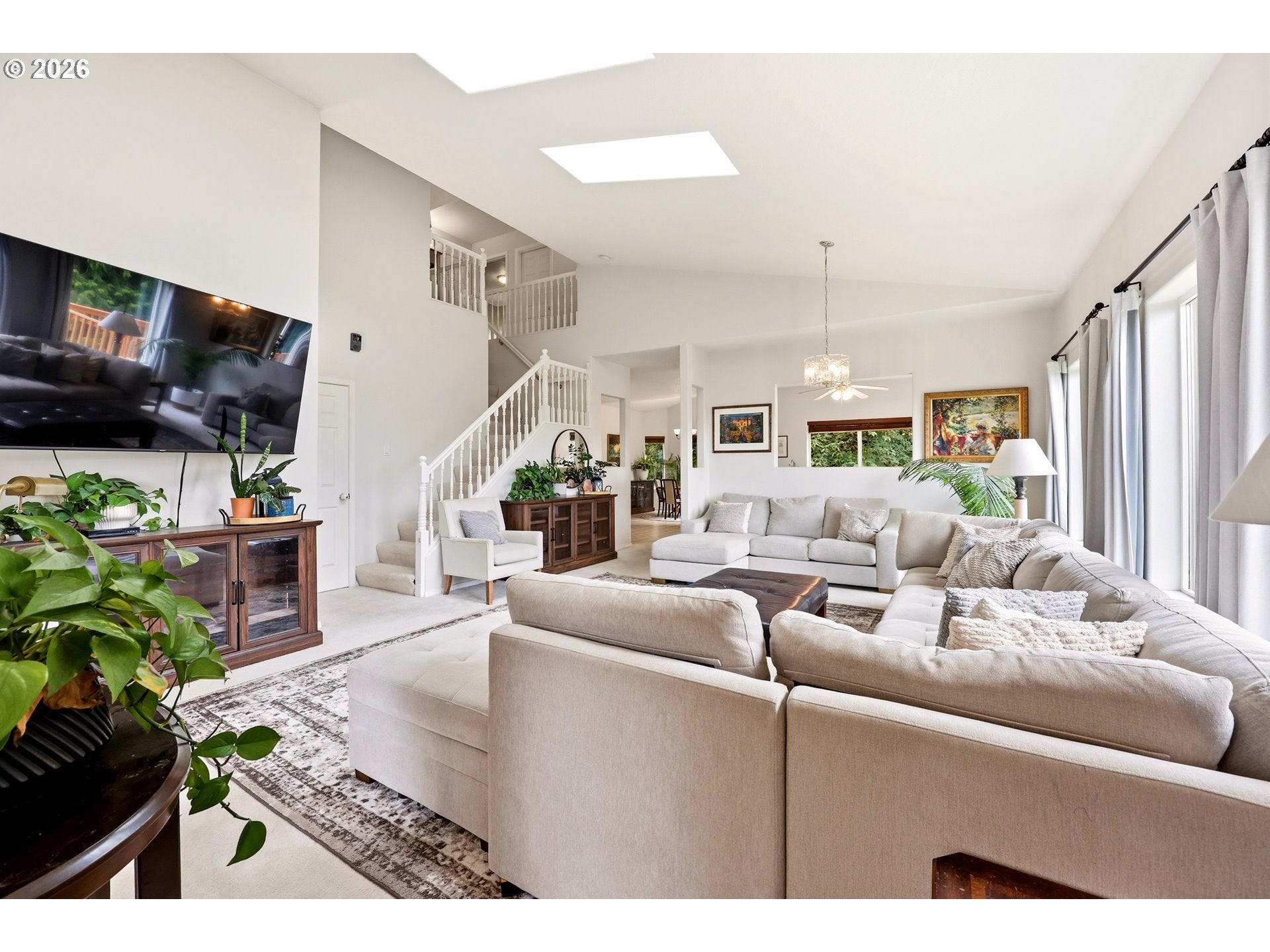1055 TAYLOR RD