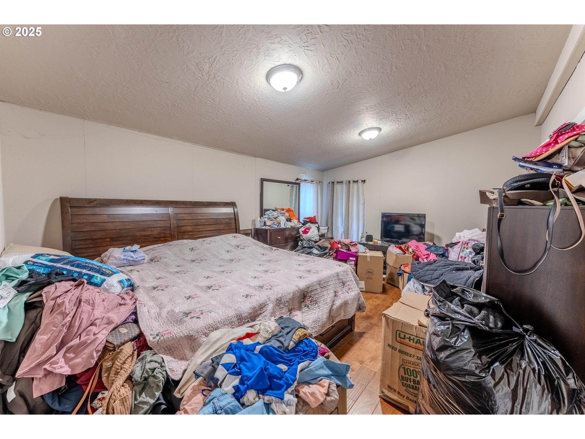 301 E COLUMBIA DR 73